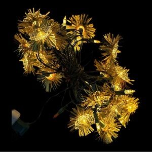 VTG Christmas Gold Tinsel Pom Pom Snowflake Starburst Reflector String Lights